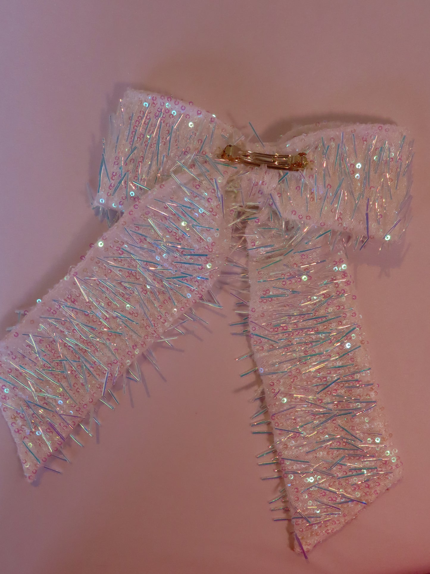 Fringey iridescent bow