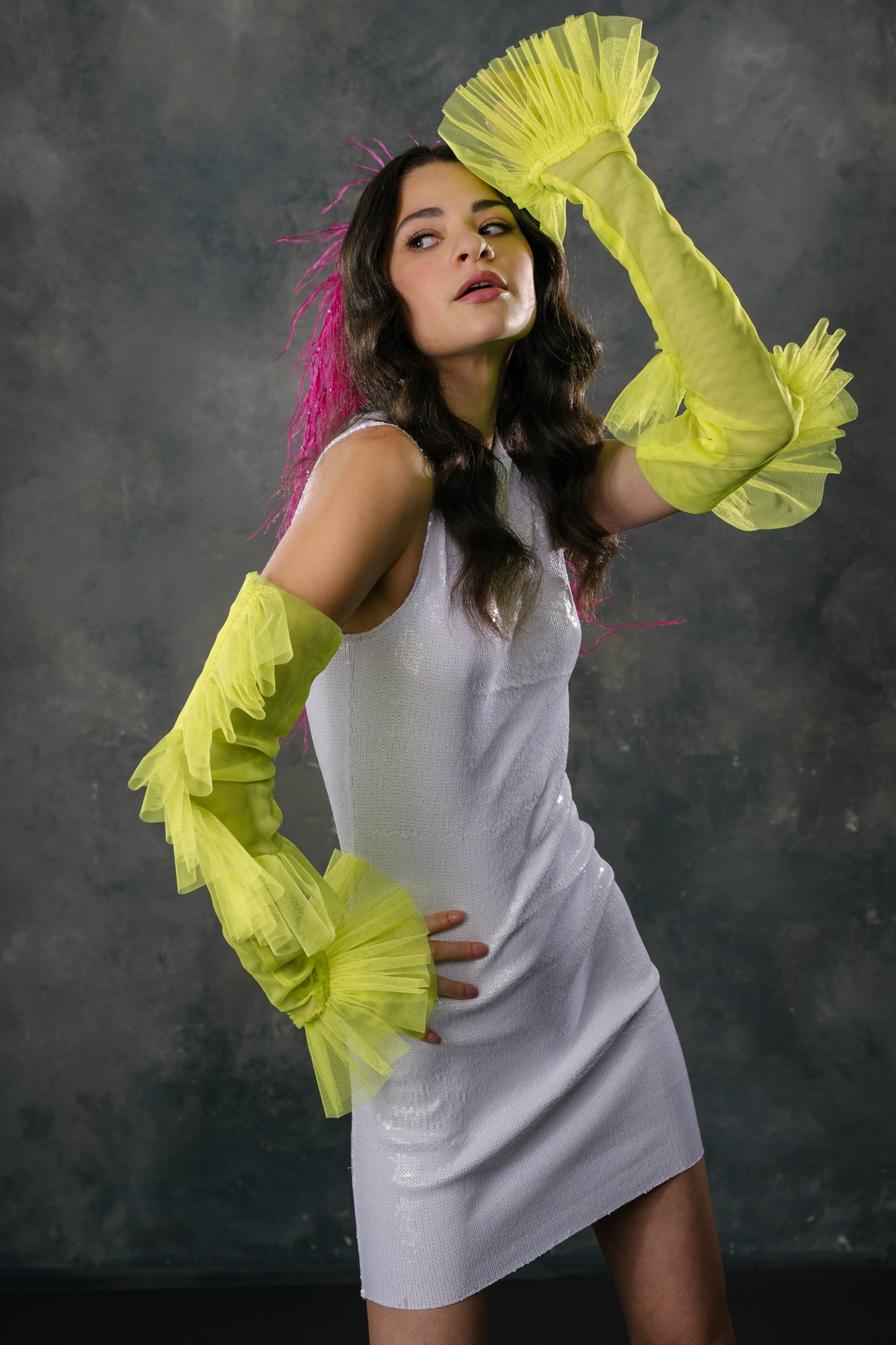Ruffle Gloves