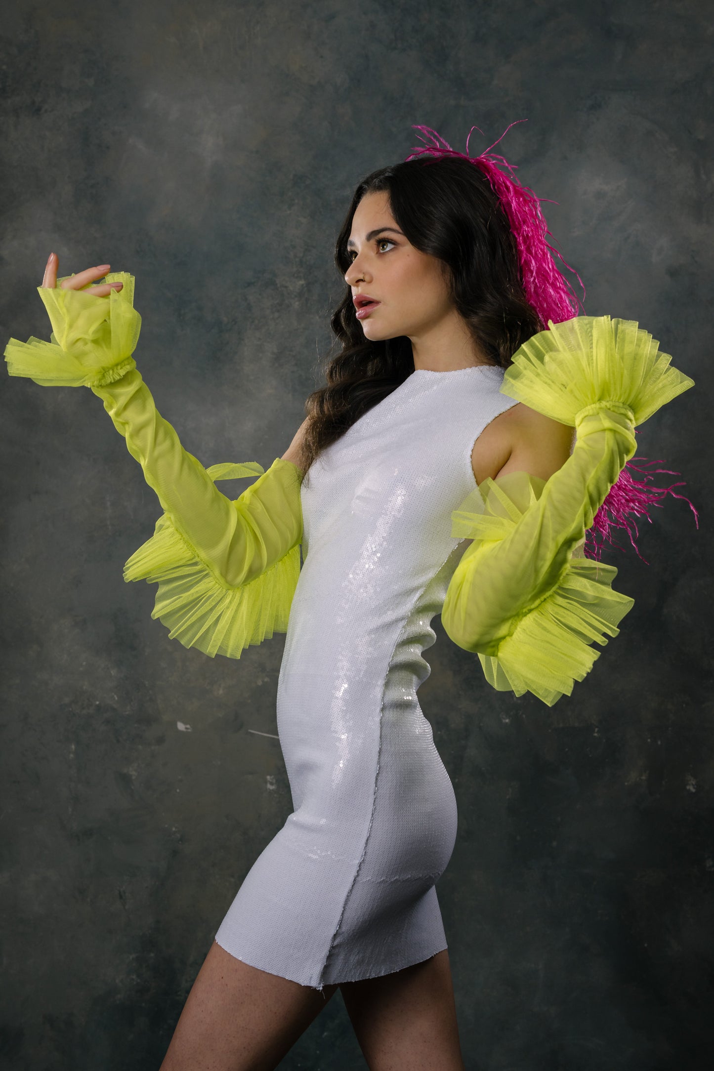 Ruffle Gloves