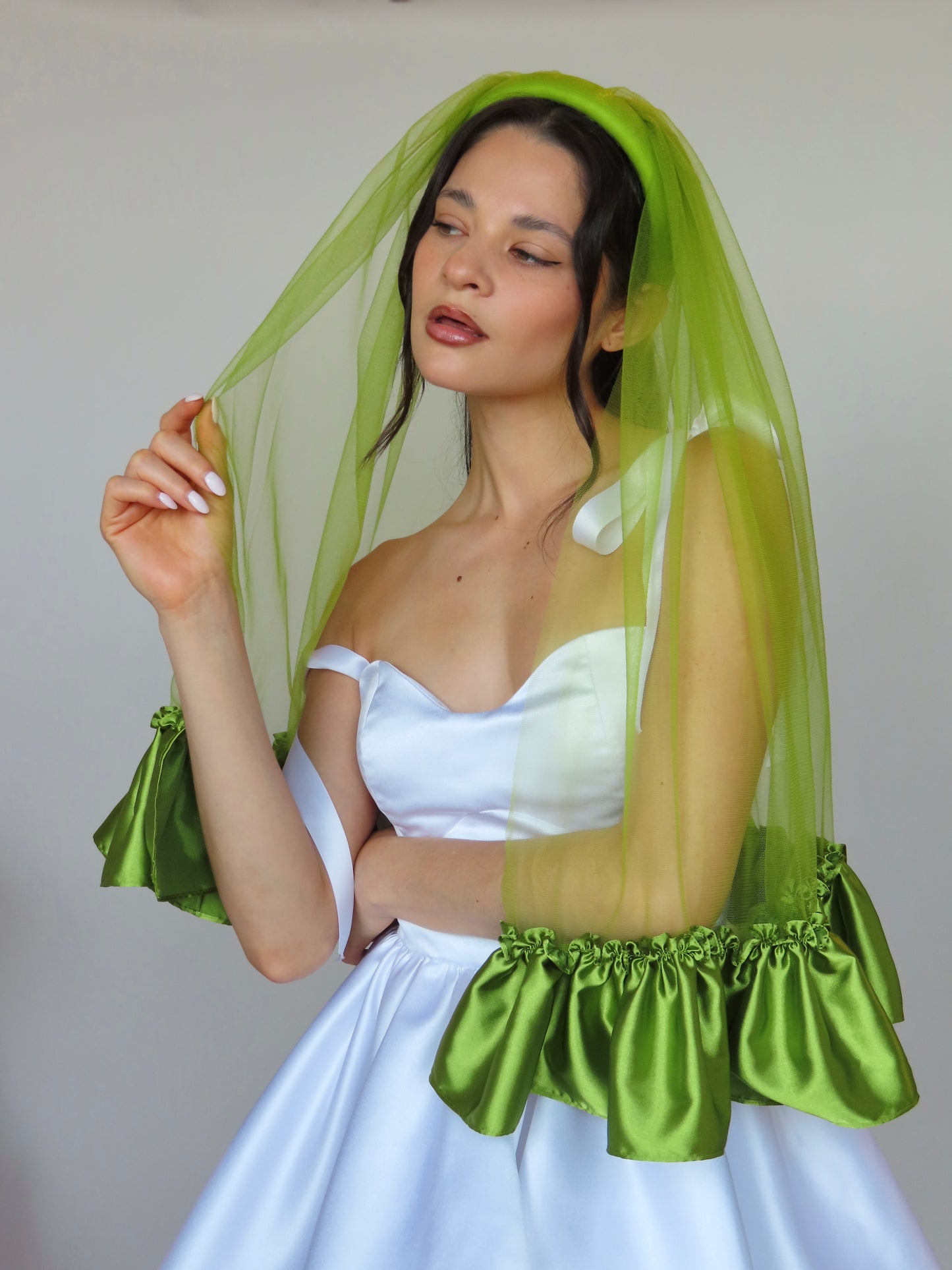 Amira Headband Veil