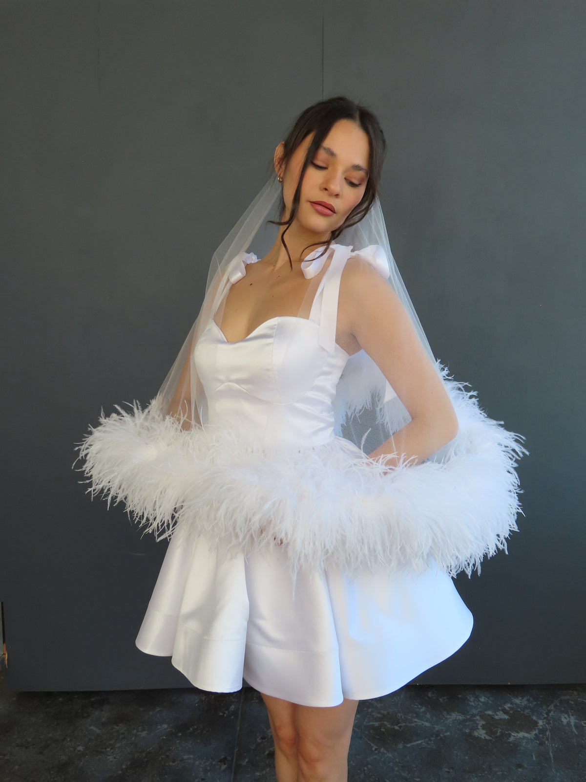 Feather Sweetheart Veil