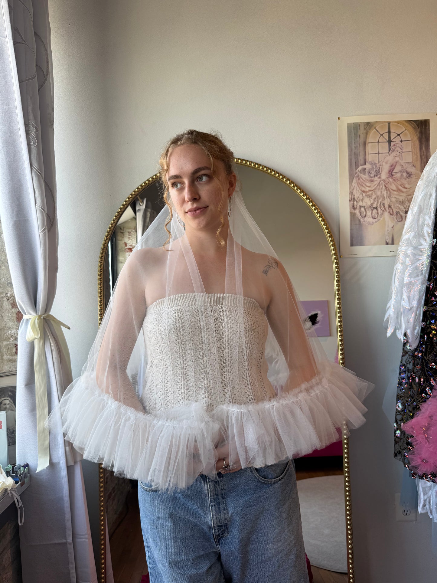 white all tulle sweetheart veil