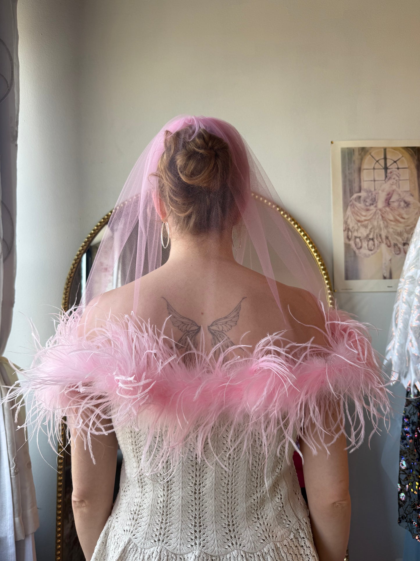 pink fluffy feather veil