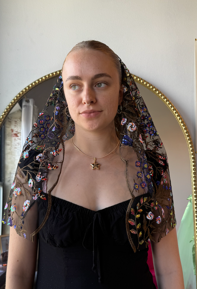*Ready to ship* Secret Garden Veil Shoulder Length